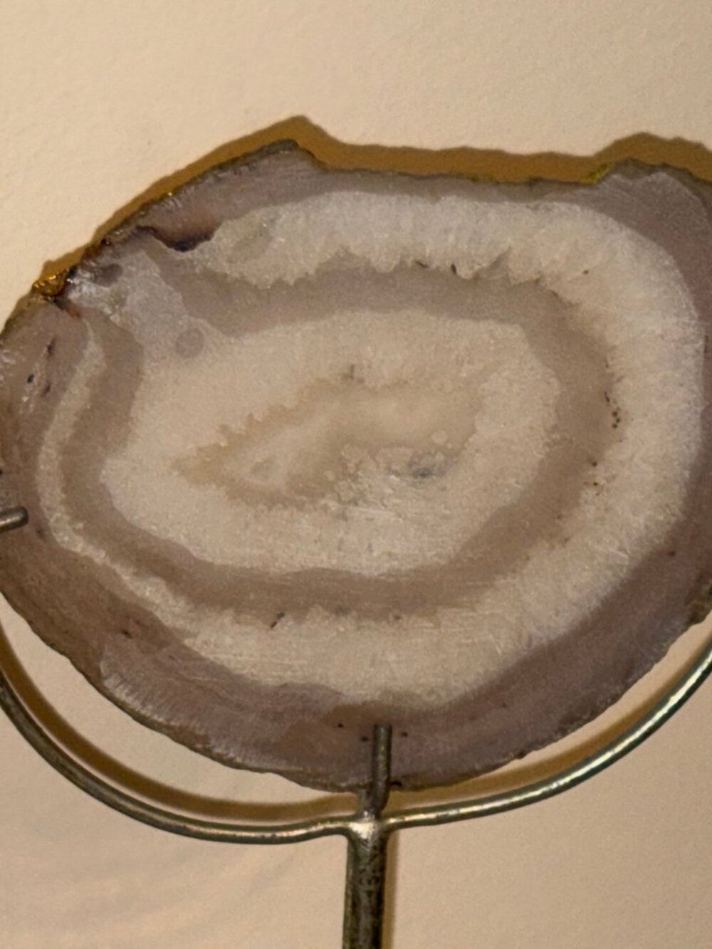 Antique/Vintage Crystal Geode Agate Slice Stone On Display Pedestal